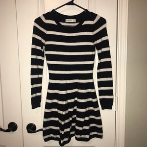 Adorable Abercrombie Girls Sweater Dress